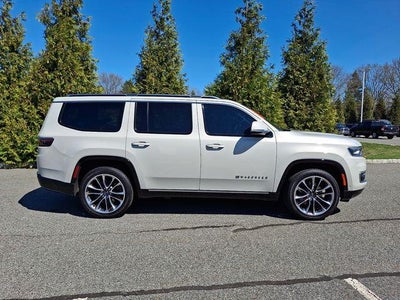 2022 Jeep Wagoneer Series III 4x4