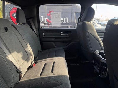 2020 RAM 1500 Big Horn 4x4 Crew Cab 5'7" Box