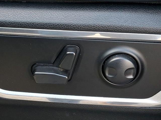 2022 RAM 1500 Laramie 4x4 Crew Cab 5'7" Box