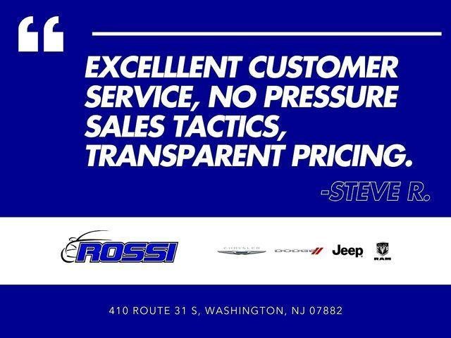 2023 RAM 1500 Laramie 4x4 Crew Cab 5'7" Box