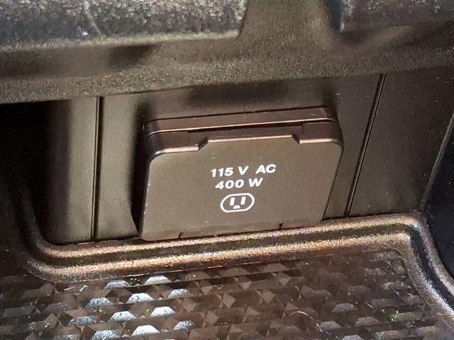 2023 RAM 1500 Laramie 4x4 Crew Cab 5'7" Box