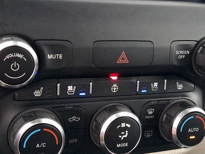 2021 RAM 1500 Laramie 4x4 Crew Cab 5'7" Box