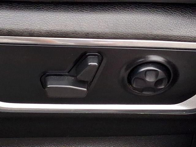 2021 RAM 1500 Laramie 4x4 Crew Cab 5'7" Box
