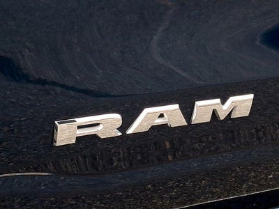 2021 RAM 1500 Laramie 4x4 Crew Cab 5'7" Box