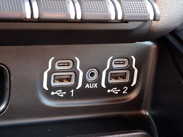 2022 RAM 1500 Rebel 4x4 Crew Cab 5'7" Box