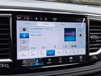 2023 Chrysler Pacifica Hybrid Touring L FWD