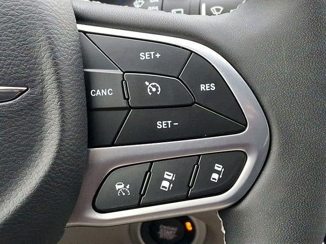 2023 Chrysler Pacifica Hybrid Touring L FWD