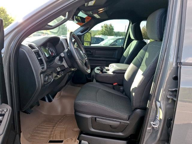 2026 RAM 3500 Tradesman 4x4 Crew Cab 8' Box