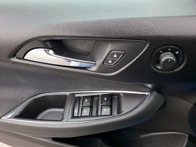 2017 Chevrolet Cruze Hatchback LT (Automatic)