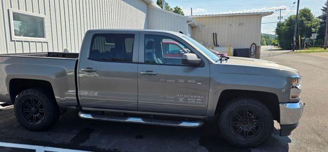2017 Chevrolet Silverado 1500 Crew Cab Short Box 4-Wheel Drive LT