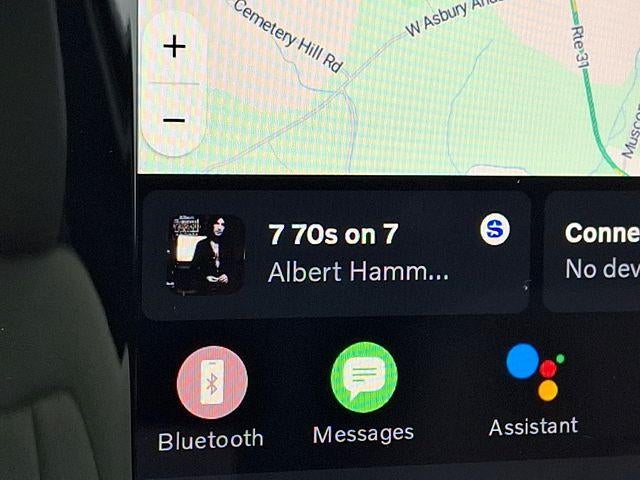 2025 Volvo XC40 B5 AWD Ultra Dark Theme