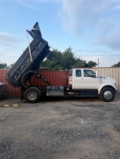 2019 Ford Super Duty F-750 Straight NA