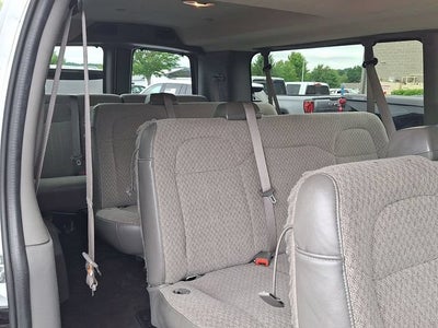 2025 Chevrolet Express Passenger 1LT