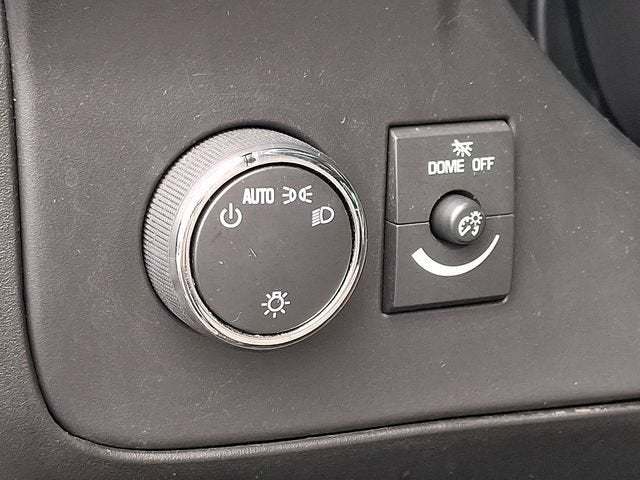 2025 Chevrolet Express Passenger 1LT