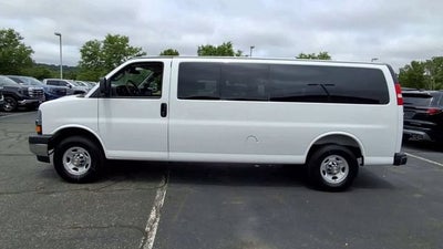 2025 Chevrolet Express Passenger 1LT