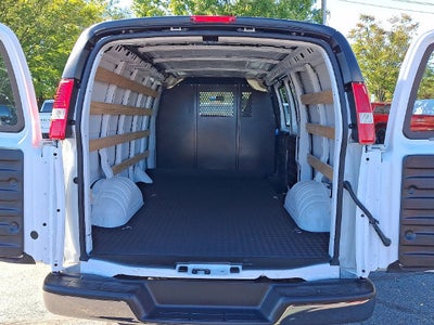 2025 Chevrolet Express Cargo WT