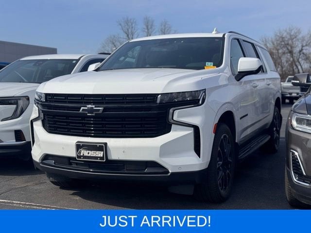 2023 Chevrolet Suburban RST