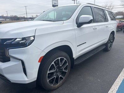 2023 Chevrolet Suburban RST
