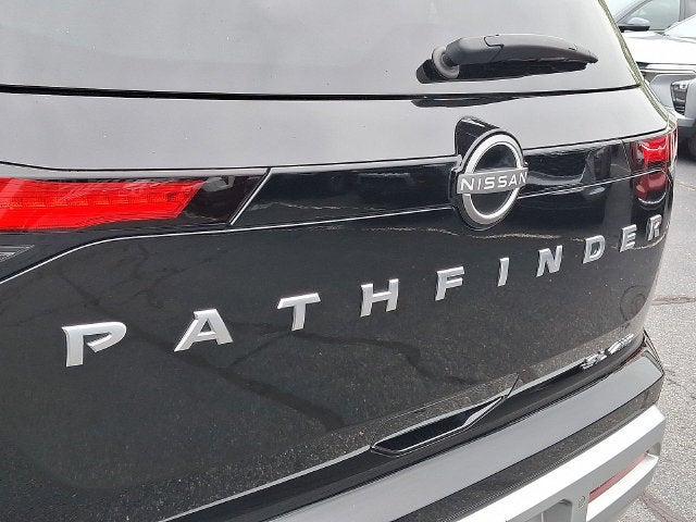 2024 Nissan Pathfinder SL 4WD