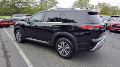 2024 Nissan Pathfinder SL 4WD