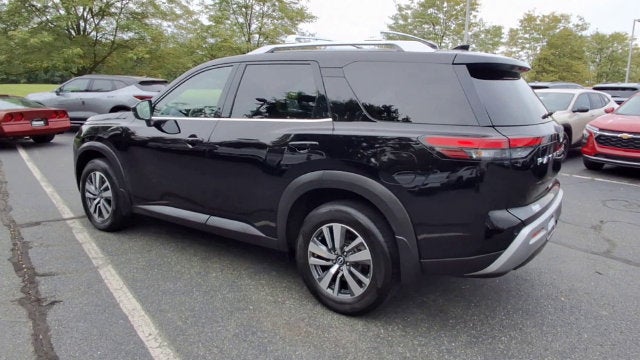 2024 Nissan Pathfinder SL 4WD