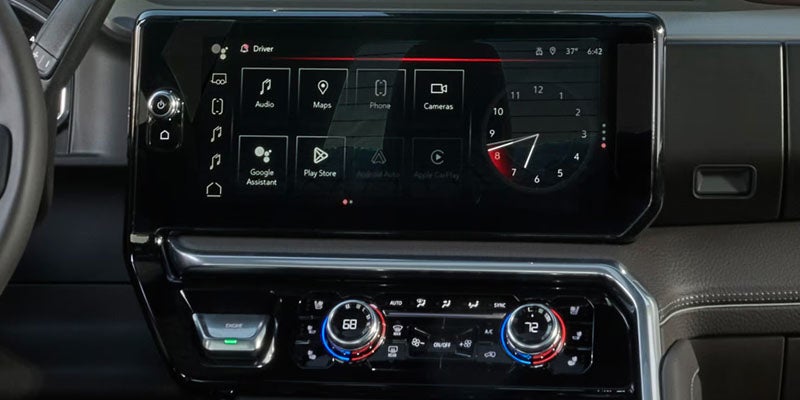 Infotainment system in GMC Sierra 2500HD